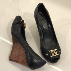 TORY BURCH Black Leather Ambrose Peep Toe Wooden Wedge
